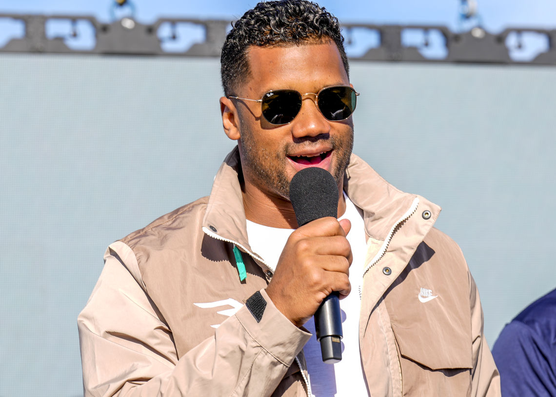 4 NFL Players Who Love Flag Football