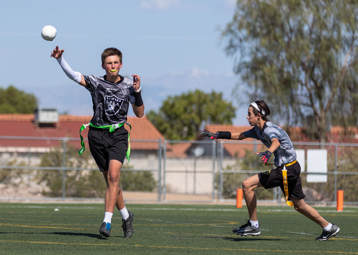 How To Play Quarterback Like an NFL Player